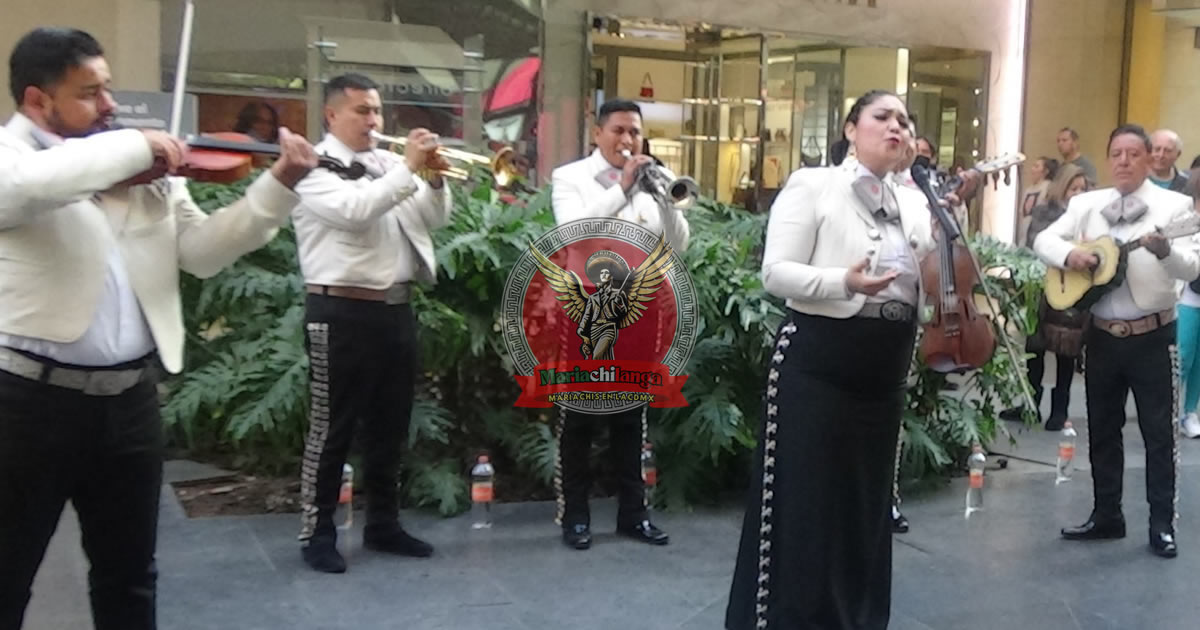 mariachis en Xochimilco